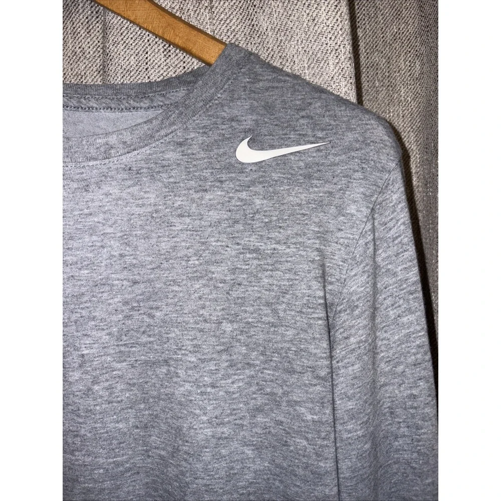 Nike‎ Tee Dri Fit Small